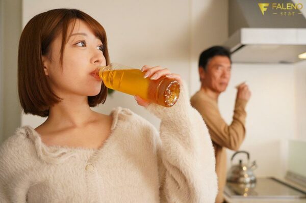 FNS-047 While my wife is away, I make my cheeky stepdaughter understand by having sex with her and making her squirt with pleasure!! Yoshizawa Ria