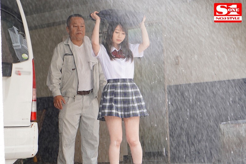 SSNI-890 Gachi’s uniform stalker demon is aiming for heavy rain ● Su Yumeno Aika