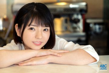 FOCS-100 Bruised And Cute Beautiful Girl Cafe Clerk