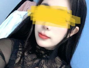 The beautiful woman who was having an affair almost got caught when she called her husband in the middle of an affair.