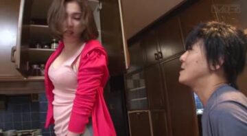 VRTM-233 Suddenly A Passionate Butt-Clad Married Woman Opens Up And Enters The Cave.