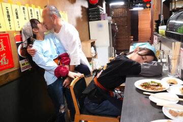 SVERS-002 Daily Life And Sex At A Local Chinese Restaurant Where Two Beautiful Chinese Gal Sisters Show Off Their Skills And Draw Huge Queues!