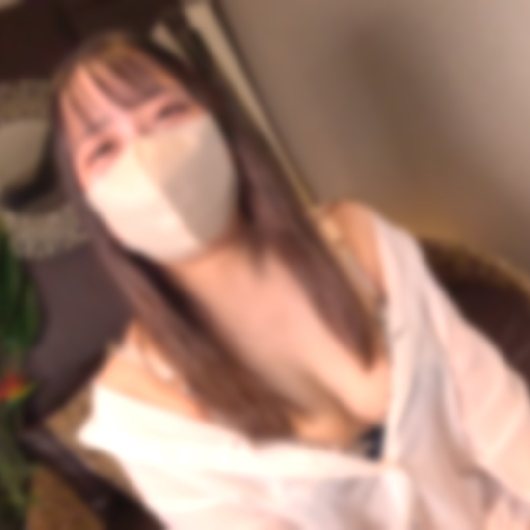 4760281