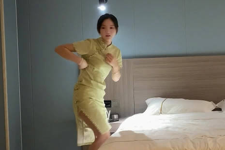 Cheongsam girl perfect body jade breasts beautiful legs slim waist and big buttocks - Elephant Tanhua