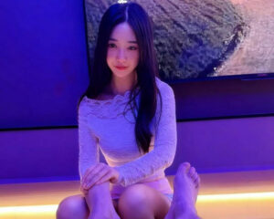 The sister in the foot bath shop experienced the technician's daily estrus and was ruthlessly ejaculated