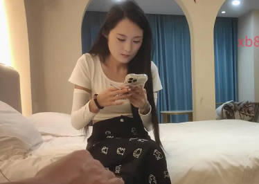 Date a 19-year-old slim girl-Li Bai