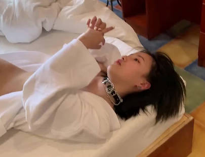 The contrasting bitch was trained by the scumbag in the hotel room-Su Su