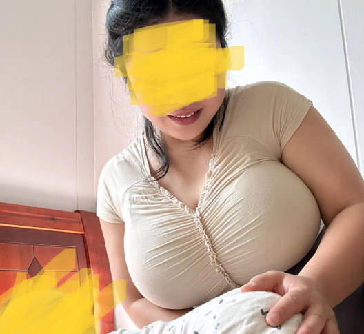 The good family big breasts girl who comes to the house for massage has a G cup and will spray water