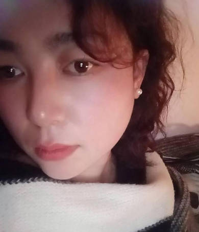 I went to the supermarket to buy alcohol but ended up picking up a drunk mature woman and immediately went to a hotel to have sex with her.