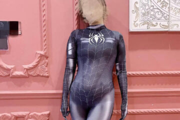 The Spider-Man neighbor who was having sex with a beautiful woman outside the movie theater was discovered by a pretty young lady.