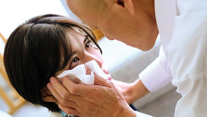 REAL-960 A Masochistic Cabin Attendant With A Sadistic Desire – A Tall, Slender, Beautiful Body – A Close-Up Training Documentary That Unleashes Her Inner Masochistic Tendencies – Tsukuba Mei