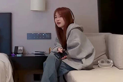 I met up with a young, fresh-faced girl born in 2007 today – Planck.