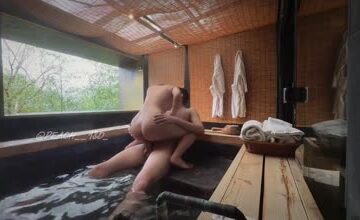 I'm at the hot spring again