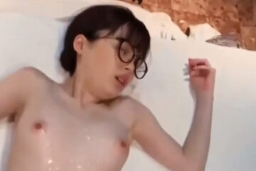 Top-quality glasses girl who gets ejaculated inside