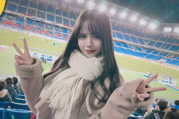 Monster 2 and a Japanese-Thai girl went to watch an AFC Champions League football match.
