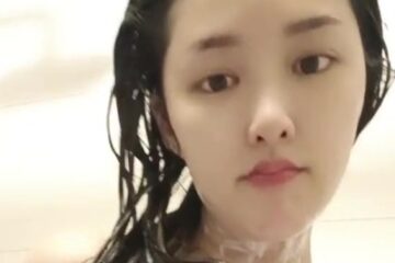 Taiwanese beauty Li Nana broadcasts her daily routine of showering and masturbating nude.