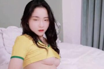 Banana Show xjx760 Sexy Cheerleaders Tempt Fans and Boyfriends to Have Sex and Ejaculate