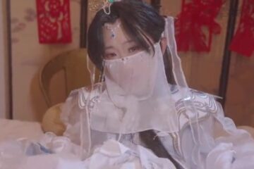 Li Muwan cosplays the passionate night of the wedding night - Feng Yujinyao