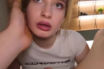 Busty housekeeper sacrifices herself to her gigantic master to keep her job - Comatozze